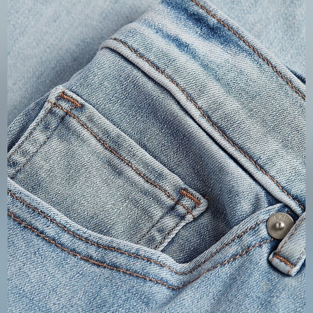 Express light Wash Blue Women's Jeans - Picture 8 of 11